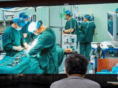 1655692522100849.png 倪庆手术直播_副本.png